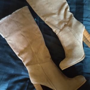 Woman's Boots
